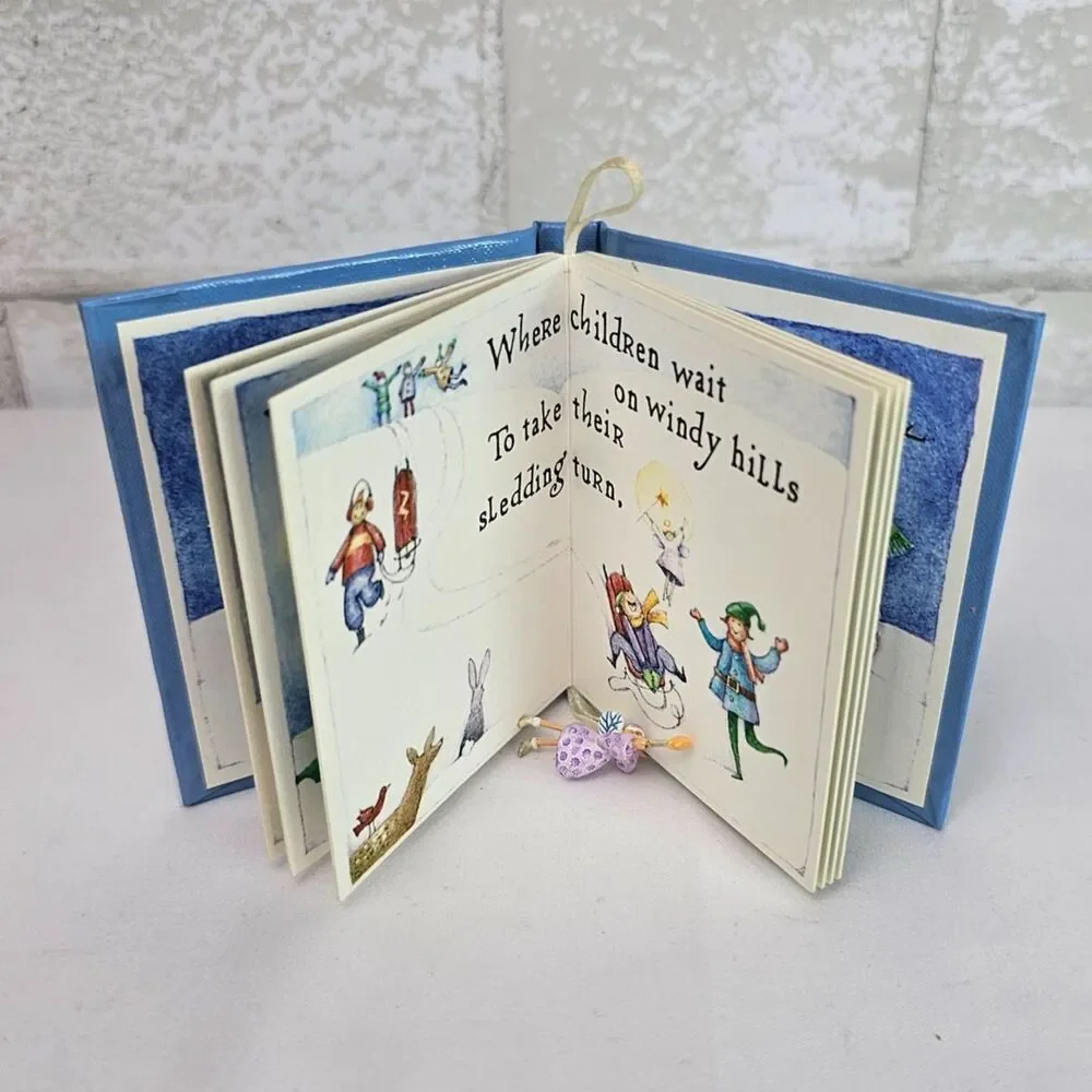 2001 Hallmark Keepsake The Land of Christmastime Book Ornament QX8282 w/ Box